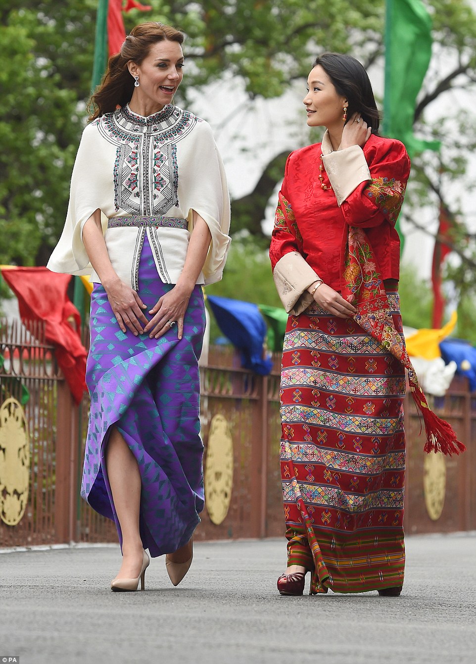 Discover 73+ bhutan skirt best